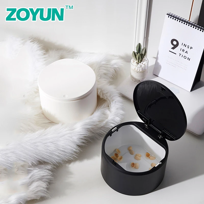 

Mini trash can desktop trash basket table home trash can with cover simple Nordic small table creative black and white trash can