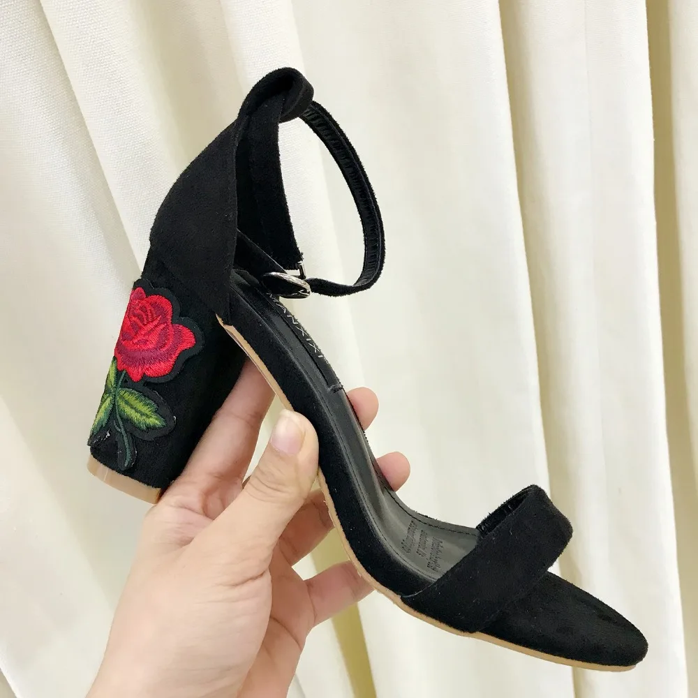

Suede Woman Shoes Embroider Sandals Block High Heels Women Sandals Ankle Strap Flower Floral Party Wedding Shoes Zapatos Mujer