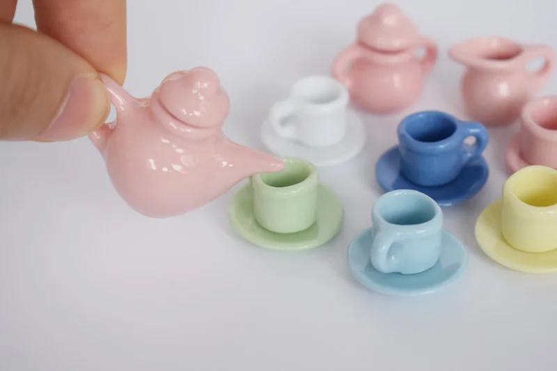 miniature tea cup set  (8)