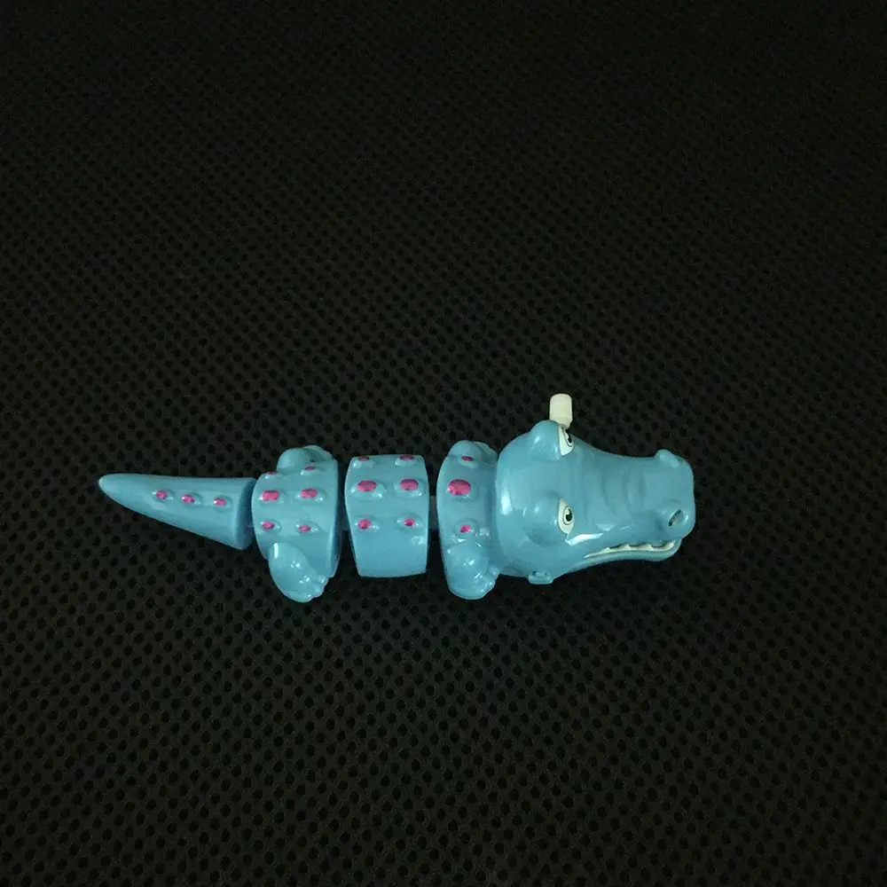 1*Crocodile Clockwork Toy Children Kids Classic Gifts A lovely toy for your kids Delicate Lovely Crocodile Shape Wind Up Toy