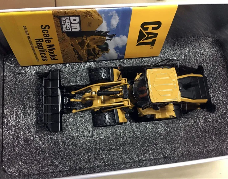 CATERPILLAR CAT 966 м колесный погрузчик W/оператор 1/50 масштаб металлические модели путем