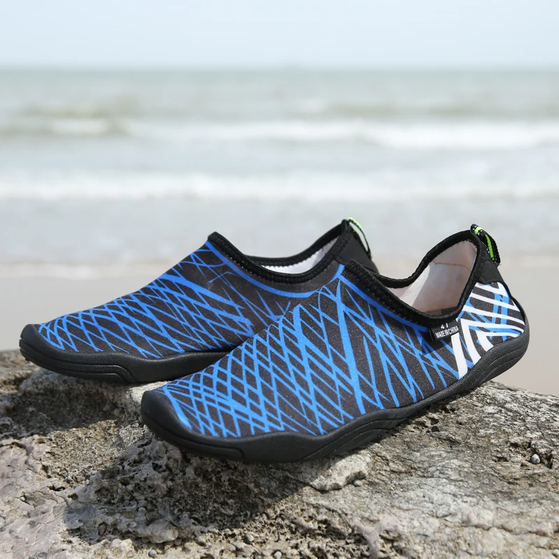 أحذية الرجال النساء أحذية الشاطئ في الماء السباحة akexiya للجنسين شقة لينة البحر المشي المنبع رياضية الصيف الأسماك البحرية أحذية الرجال النساء أحذية الشاطئ في الماء السباحة akexiya للجنسين شقة لينة البحر المشي المنبع رياضية الصيف الأسماك البحرية