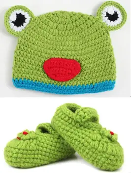 

New lovely baby girls handmade crochet knitting green frog crib shoes + hat photography props set 11cm
