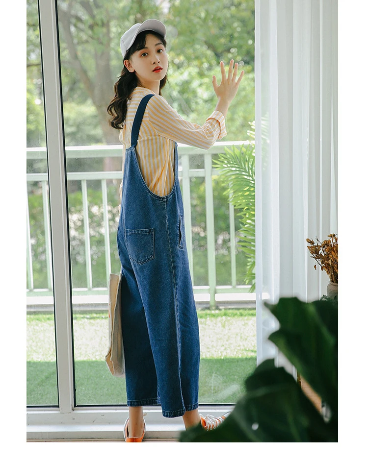Conjoined jeans female spring and autumn new han version sen female students loose joker web celebrity age reduction show thin suspenders (12)