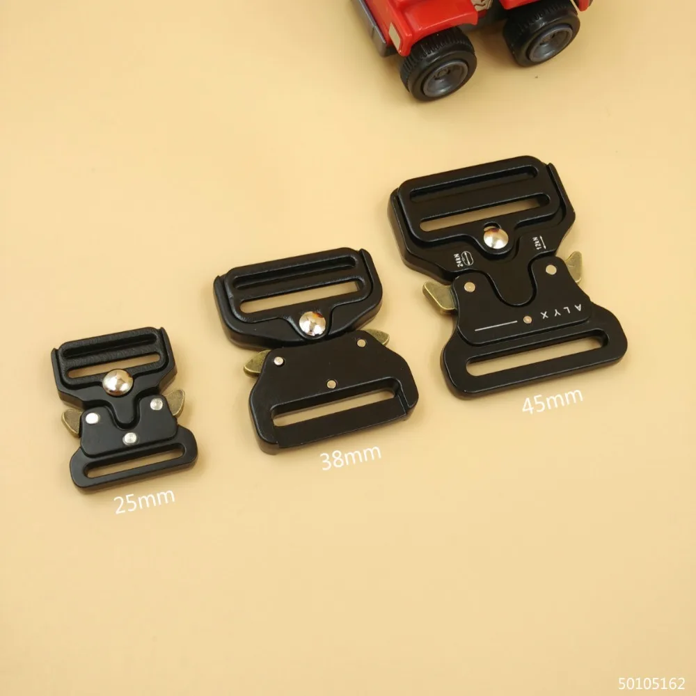 

High Quality Quick Side Release King Cobra Metal Buckles 2Pcs For 25/38/45mm Webbing DIY Bags Clothes Belt Straps Accessories