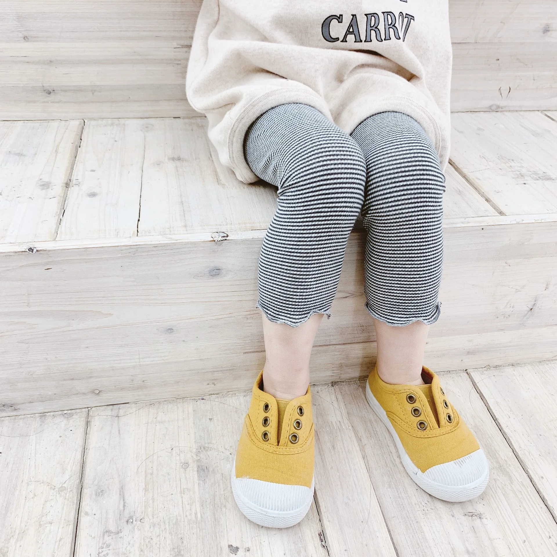 Новинка года, корейский стиль, леггинсы в полоску из чистого хлопка для маленьких девочек универсальные повседневные штаны для детей возрастом от 1 года до 5 лет