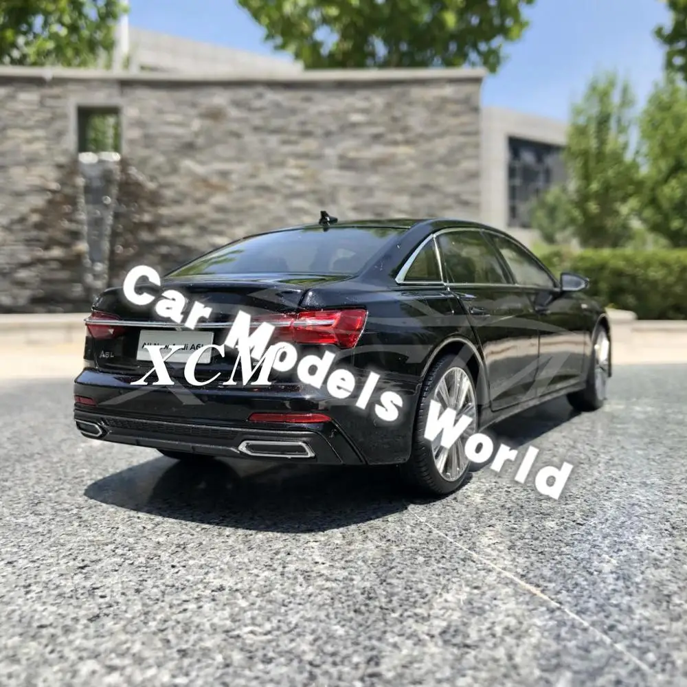 Модель литая автомобиля для всех моделей нового A6L 2019 1:18 (черный) + небольшой