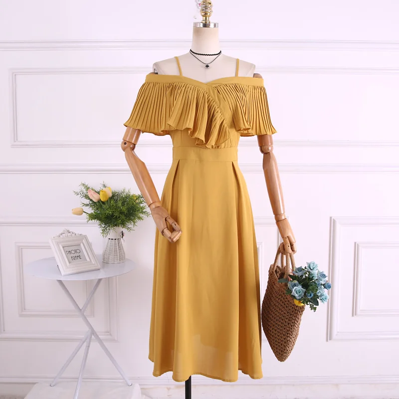 

2019 new summer women's Dress elegant slash neck sling long dress Korean off-the-shoulder pleated strap dress fashion sexy