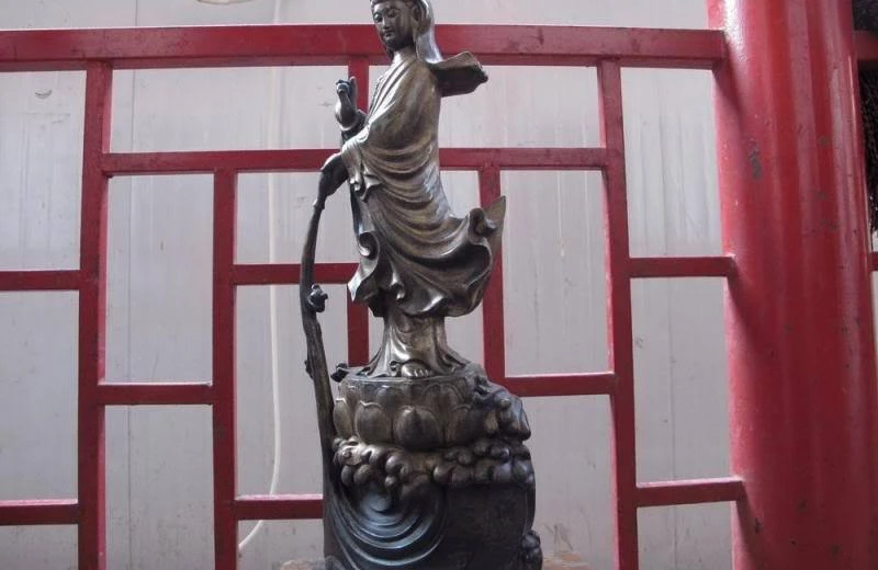 Тибетский буддизм, бронзовый медный позолоченный капельная вода Kwan-yin статуя Будды Бодхисаттва