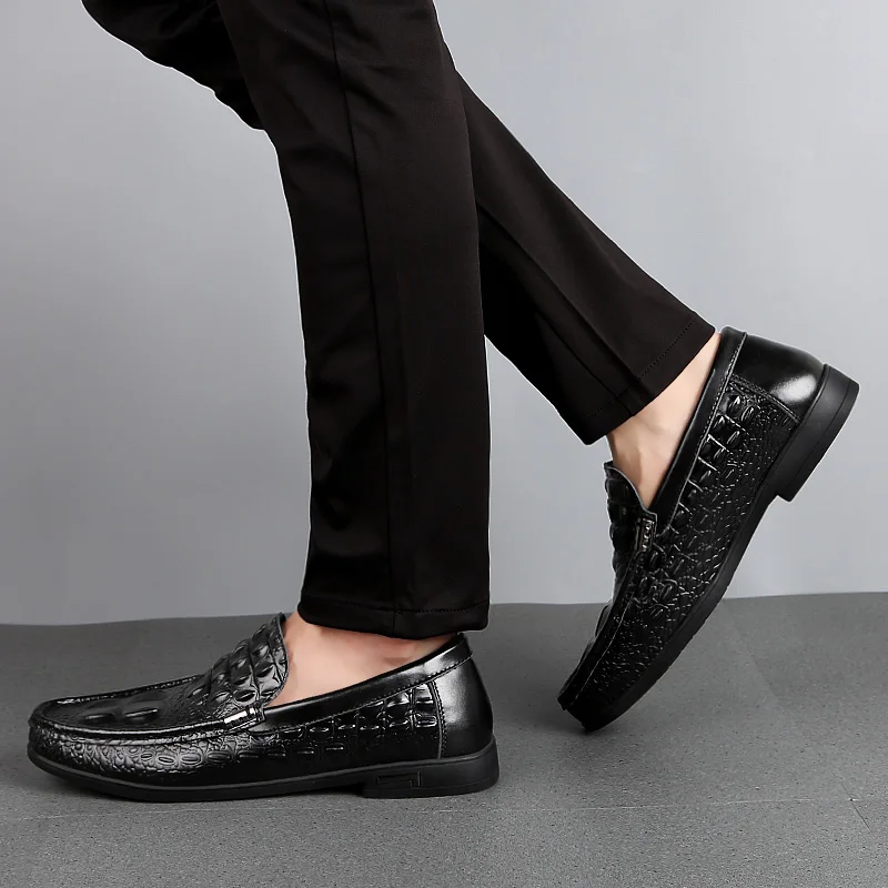 Обувь мужские лоферы; Кожаные Мокасины в стиле крокодиловой кожи; обувь без шнуровки на плоской подошве; обувь для вождения лодки; классическая мужская обувь; chaussure homme; размеры 38-46