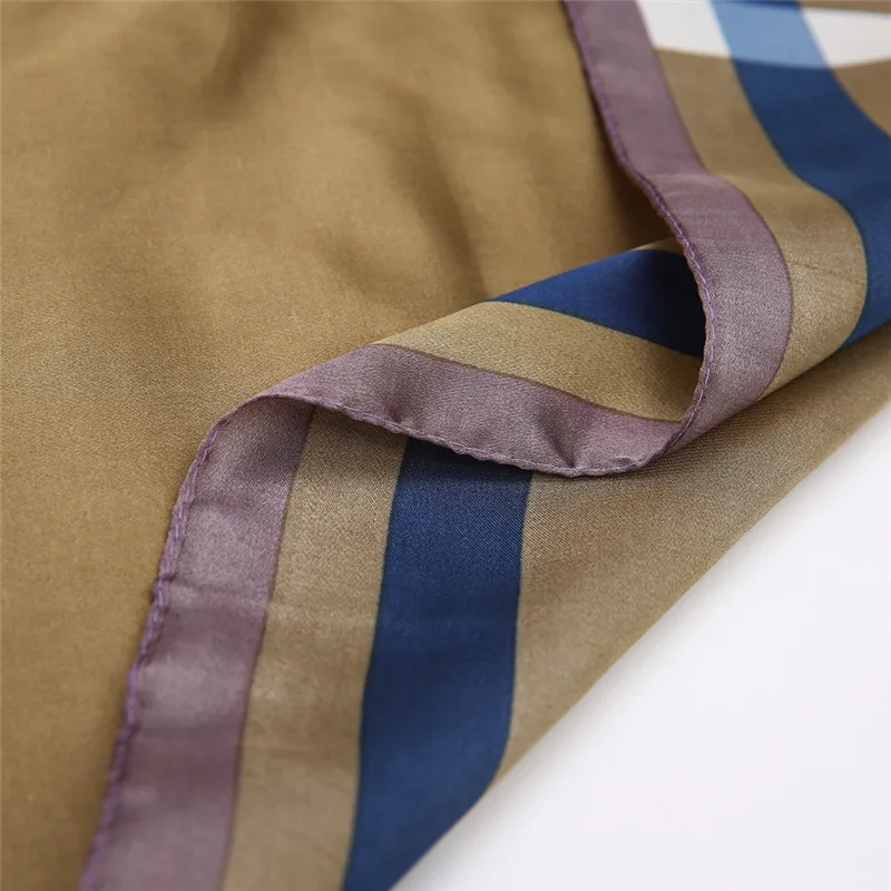 10841122089_1374376050