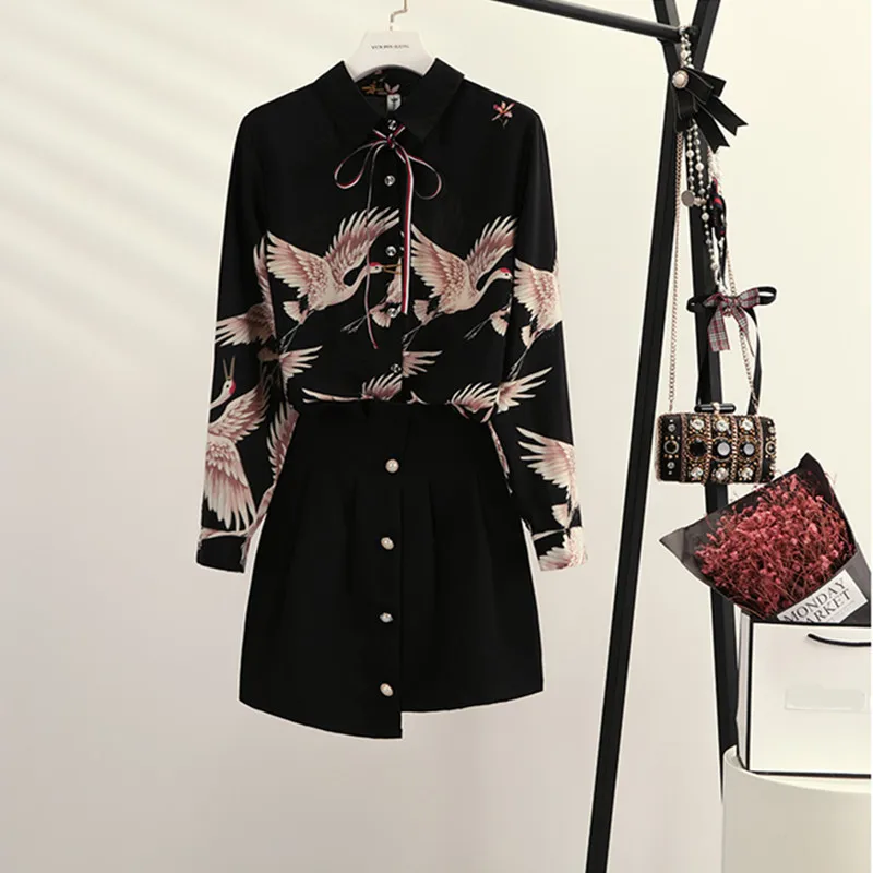 

Plus size L-3XL 2019 Spring Women Retro Print Shirts + Irregular Black Skirts 2 pcs sets Female Fashion Suits A659