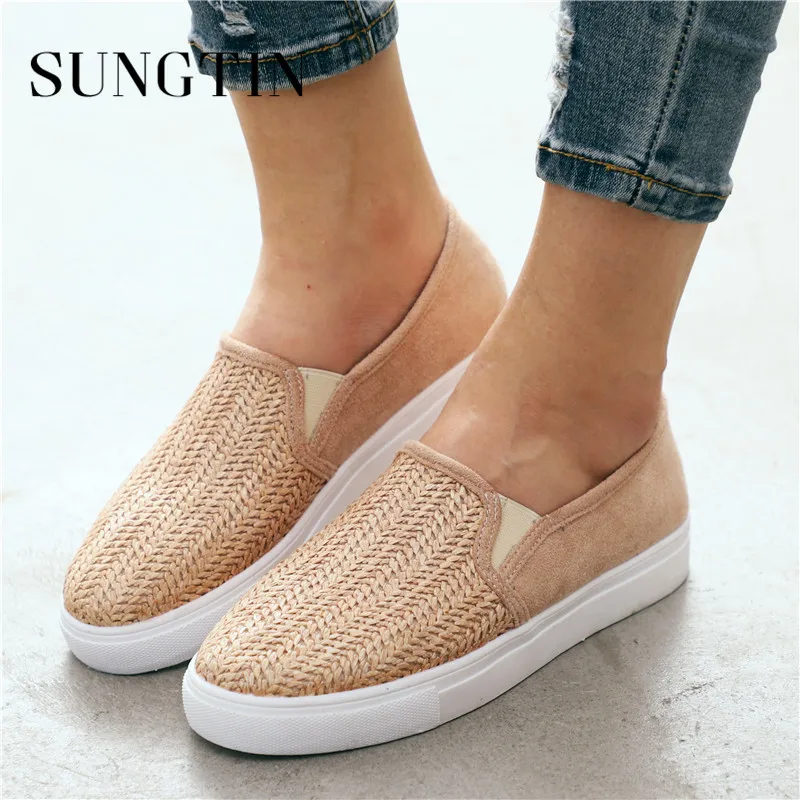 

Sungtin Autumn New Solid Color Plus Size Women Flats Round Toe Slip on Platform Women Loafers Shoes Street Casual Ladies Shoes