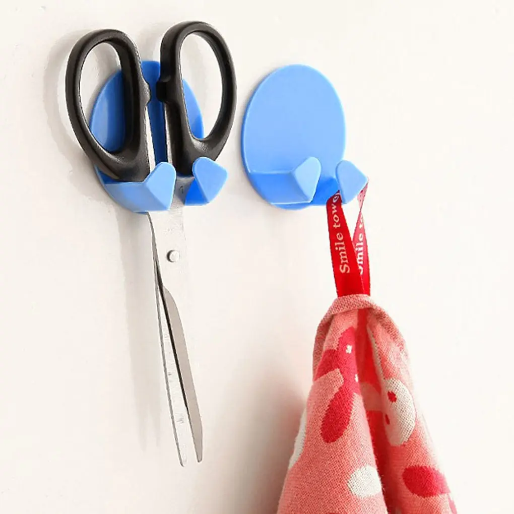 

New 2pcstMulti-Purpose Hooks Household Usage Practical Gum Hooks for Plug Colors Random 6*5*2.5cm
