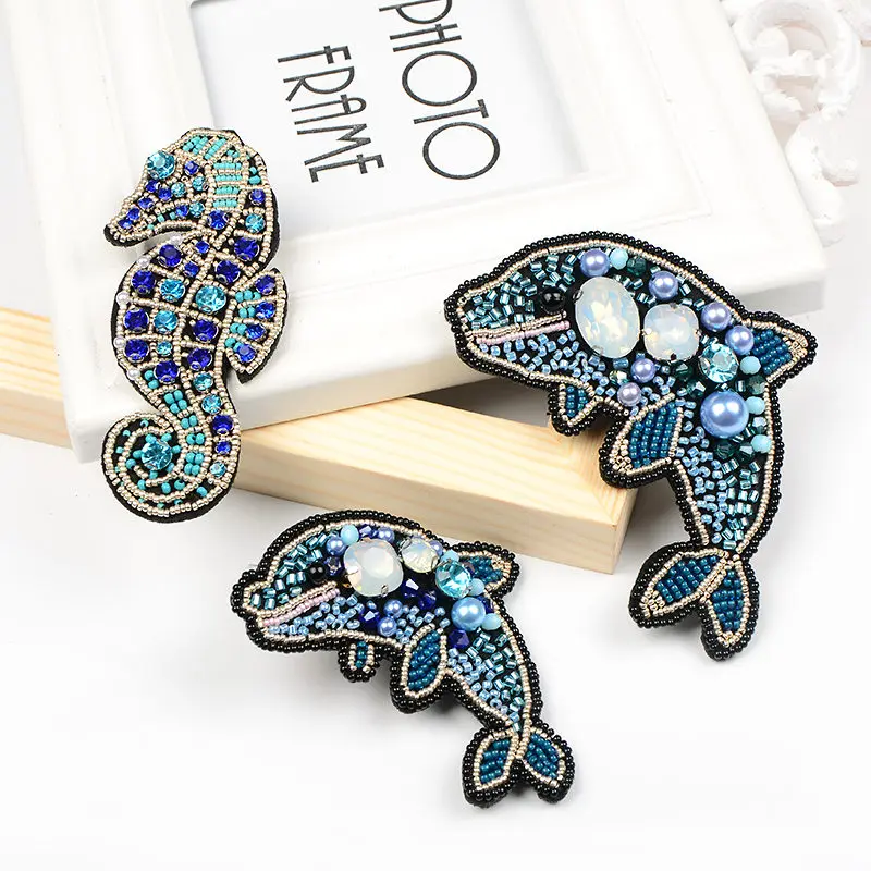 YAZILIND Brooch Color Rhinestone Sea Horse Starfish Fish Animal Chest Buckle Pin Women Corsage Clothes Accessories Party