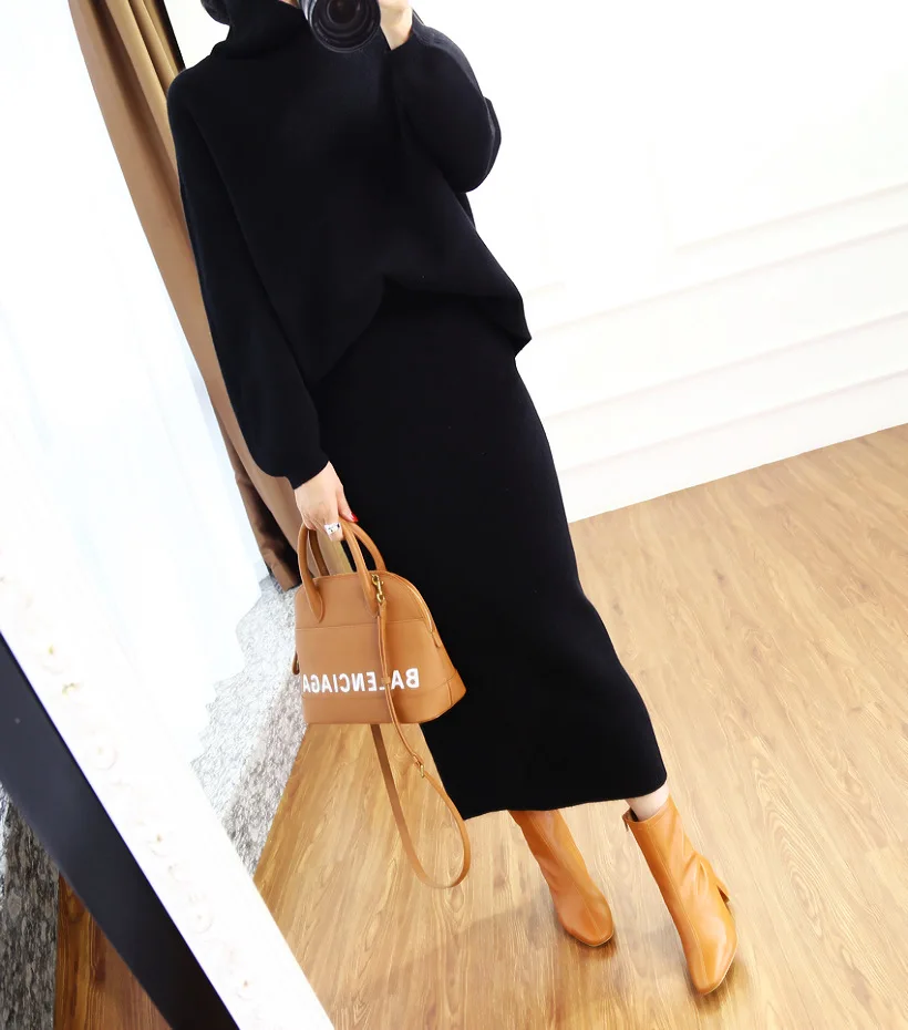 Koop 2019 herfst winter hoge kraag kasjmier trui Koreaanse versie van de losse trui vrouwen gebreide tweedelig pak tas hippe rok