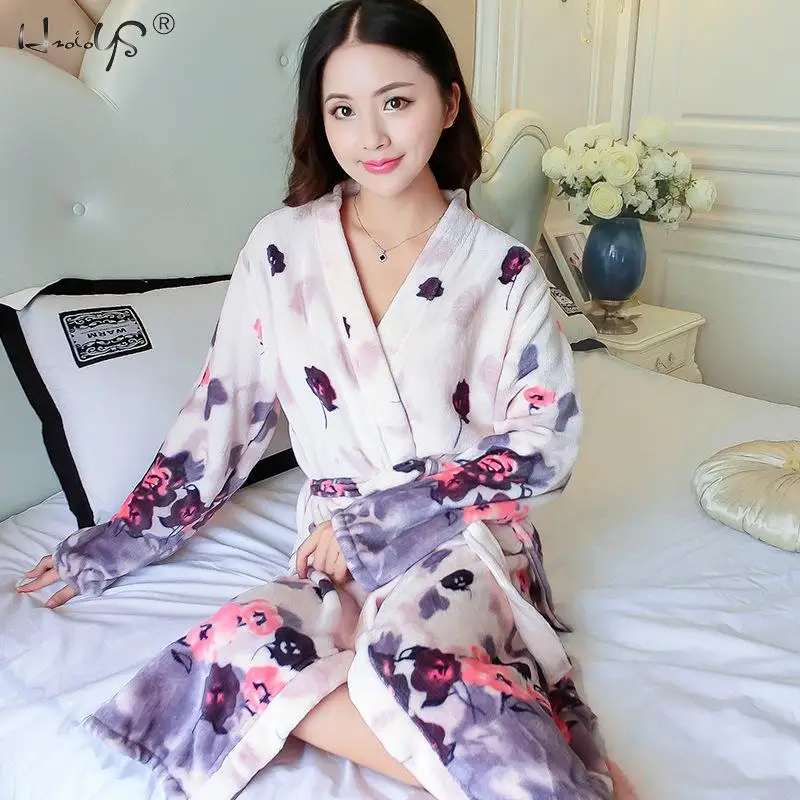Billig Flanell Bademantel frauen Cartoon Schöne Verdicken Warme Nachthemden Winter Bad robe Frauen Pyjamas Bad Robe Nachtwäsche
