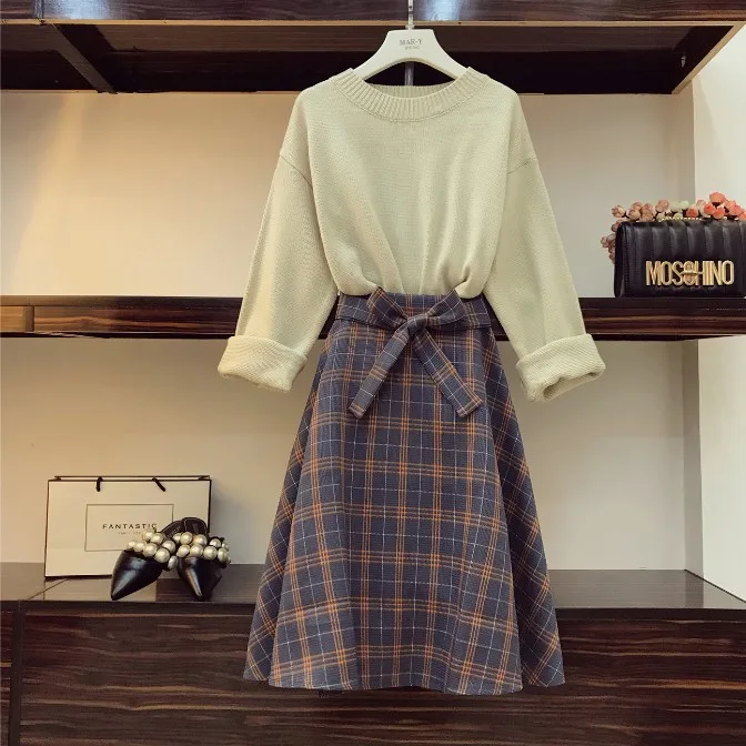 

2018 New Fashion Autumn Women's Simple Loose Knitted Sweater + High Waist Plaid Skirt Two Pieces Students Long Skirt Suit