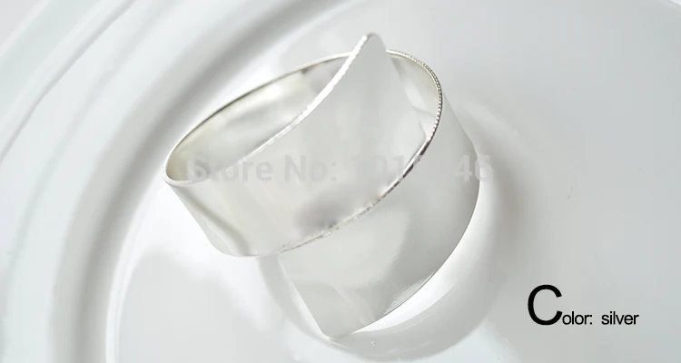 

Free Shipping 12 X Hot Sale Special Iron Eight Circle Silver Napkin Rings For Wedding Decoration