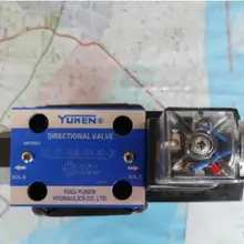 Направленный клапан DSG-01-2B3B-D24-N1-50(DSG012B3BD24N150), в коробке