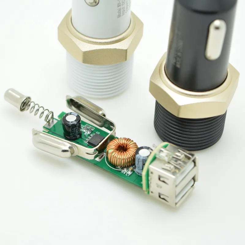 Зарядное устройство USB в автомобильный прикуриватель 5V 2.1A 1A