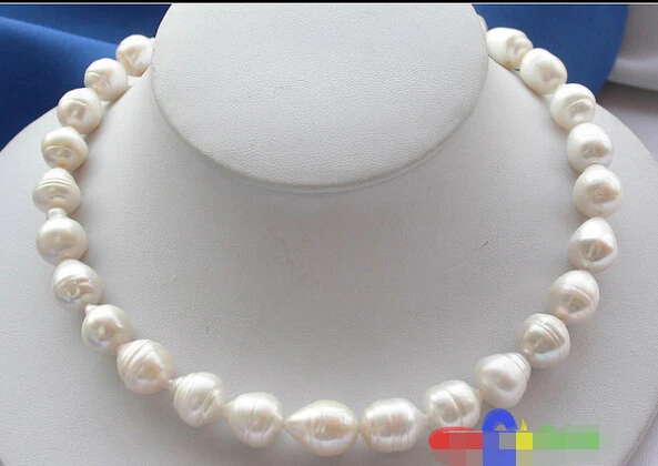 

A P1927 16" 17MM WHITE BAROQUE FRESHWATER PEARL NECKLACE