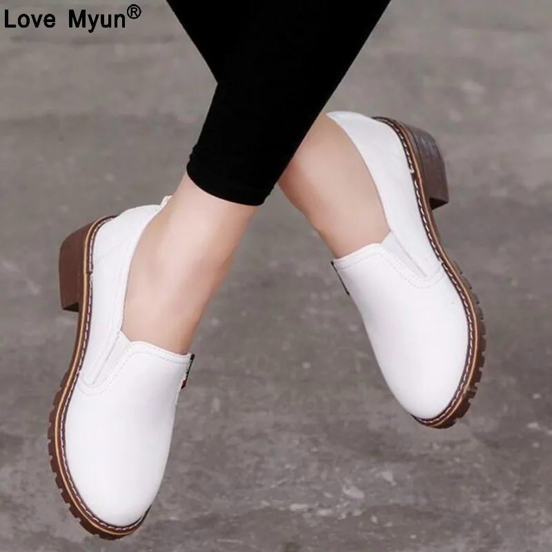 

2019 Spring Women Light Flat Platform Shoes Round Toe Lace Up Oxford Shoes Woman Genuine Leather Brogue Women Shoes Low Heel tyu