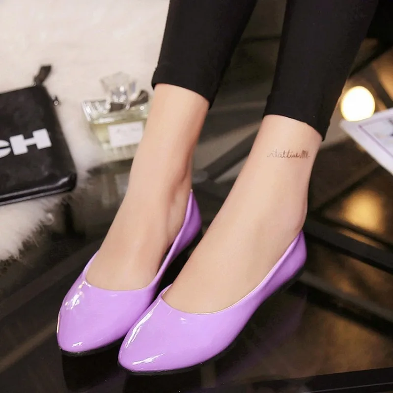 2018 Spring New Women's Shoes Pointed Flat Flat with Patent Leather Peas Shoes Shallow Mouth Fashion Flat Shoes Ladies