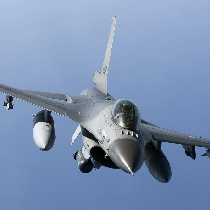 Dutch F-16AM during a combat air patrol sortie over the Mediterranean Sea Poster Print (17 x 11)