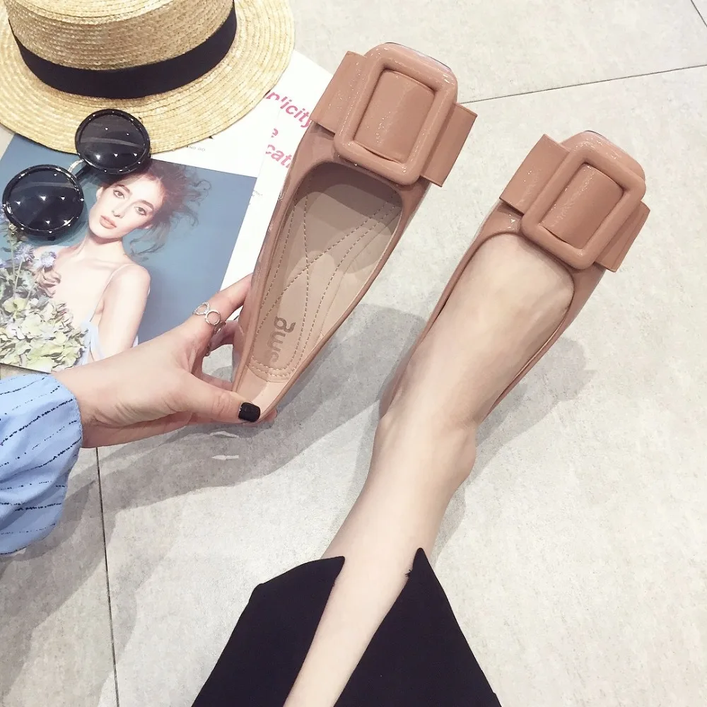 

2018 autumn new fashion simple buckle casual shoes women trend retro shallow mouth flat shoes.
