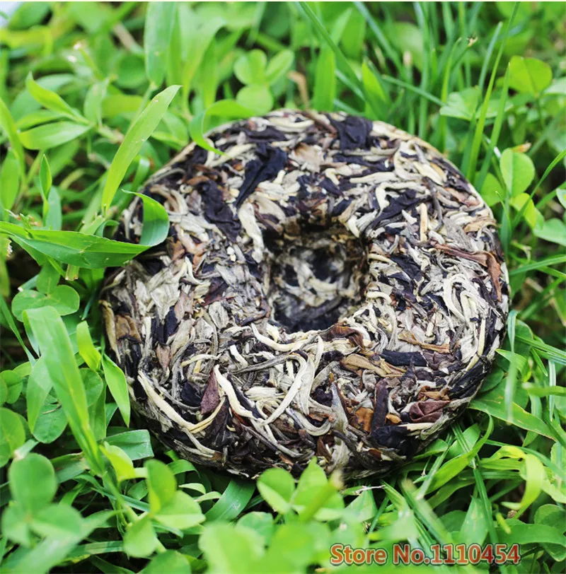 C-PE070 Free Shipping Caicheng Fragrant white moonlight old tea puer raw tea Moonlight Beauty 100g yueguangbai shen Pu'er   C-PE070 Free Shipping Caicheng Fragrant white moonlight old tea puer raw tea Moonlight Beauty 100g yueguangbai shen Pu'er