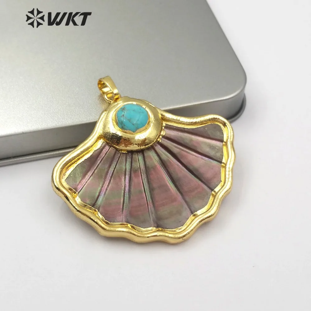 

WT-JP102 Skirt Shape Carved Shell Pendant Pearl&Turquoises Charm Grey Shell With Gold Bezel Jewelry For Women Shell Necklace