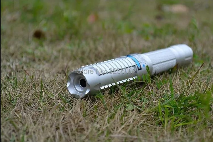 

Most Powerful Military Blue Laser Pointer 500000m 500w 450nm LED LAZER Flashlight Burning Match Dry Wood/Black/Cigarette+5 Caps