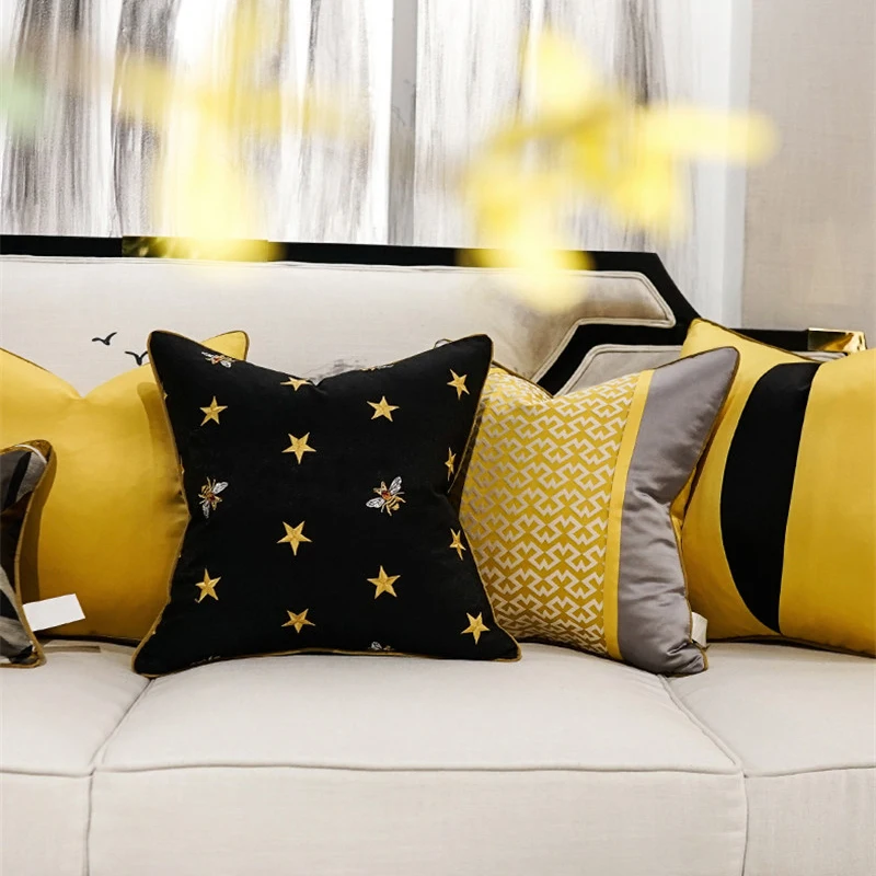 

Luxury Bee Embroidery Cushion Cover Cushion Women For Home Black Gold Throw Pillows Covers Cojines Decorativos Para Sofa Coussin