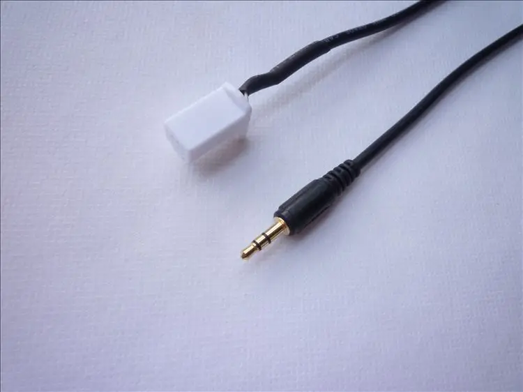 3.5mm Jack Car Radio Aux in Audio Adapter Cable for Nissan TIIDA