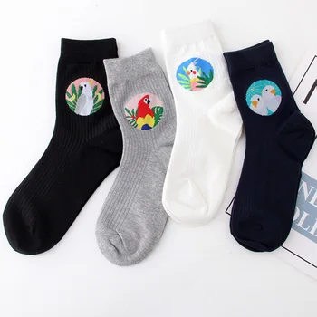 

Wholesale 60Pairs Art Reto Cute Meias Bird Pattern Jacquard Cotton Socks Women Animals Funny Socks Harajuku Sox Calcetines Mujer