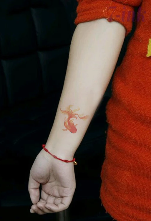 Водостойкая временная татуировка наклейка Золотая рыбка татуировка для рукава водная переводная поддельная Татуировка 10,5*6 см для детей и взрослых