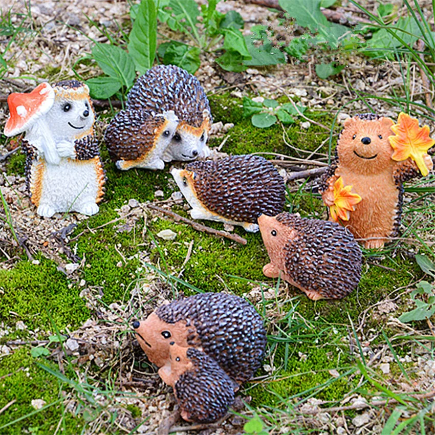 

2pcs/lot Mini Cute Hedgehog Garden Decoration Outdoor Statues Resin Animal Figurines Bunny Rabbits Garden Miniatures Ornament