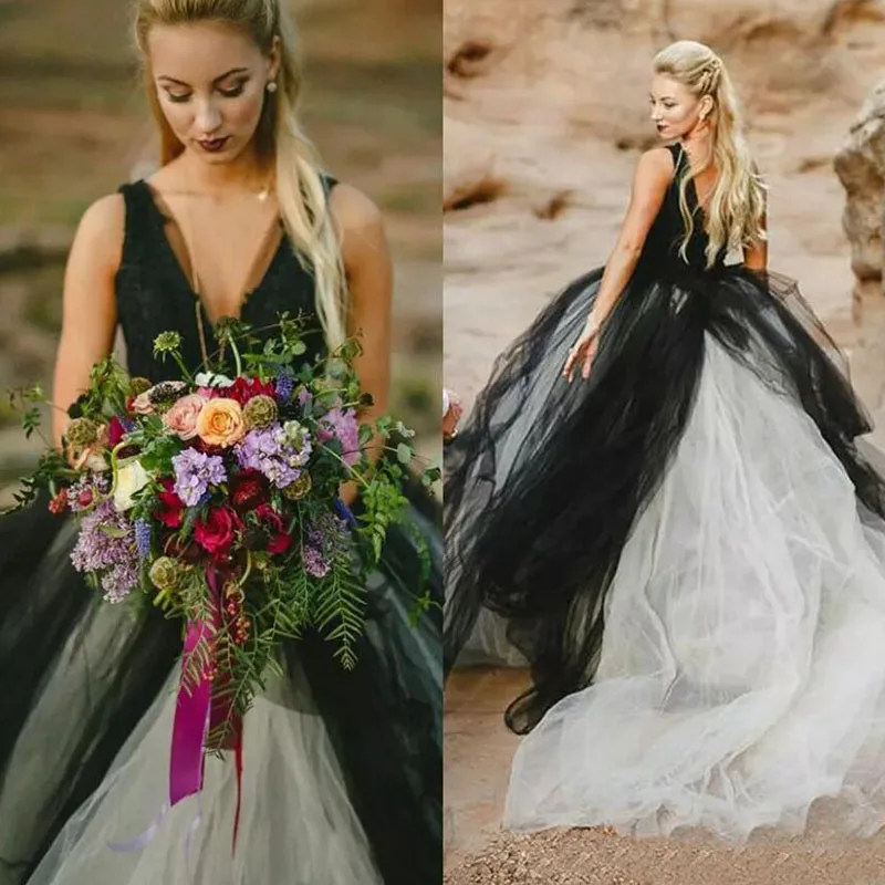 

Vintage 2019 Black and White Gothic Wedding Dresses Deep V Neck Sleeveless Lace Top Tulle Skirt Beach Bridal Gowns Backless Brid