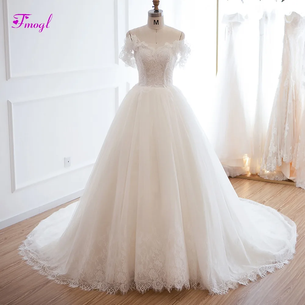 

Fmogl Vestido de Noiva Appliques Sweetheart Neck Lace Up A-Line Wedding Dress 2019 Delicate Beaded Princess Bride Gown Plus Size