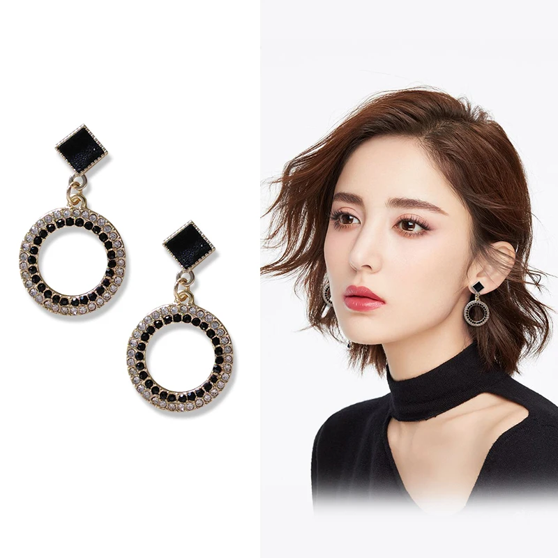 

Black Crystal Metal Round Clip Earring NO Pierced With Stone White Rhinestone Elegant Clip on Earrings Without Piercing Ear Hole