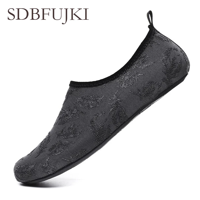 Swimming Water Aqua Shoes Men Women Beach Camping Shoes Adult Unisex Aqua Flat Soft Walking Lover Yoga Shoes Hiking Shoes