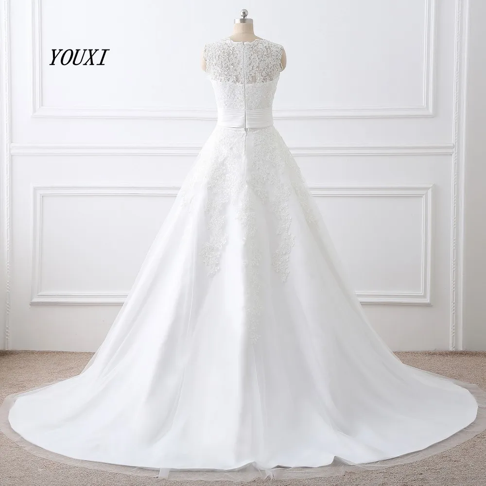 US $73.45 Two Piece Wedding Dresses 2019 Lace Appliqued Scoop Neckline Short Bridal Gown With Removable Train Sleeveless Vestido De Noiva