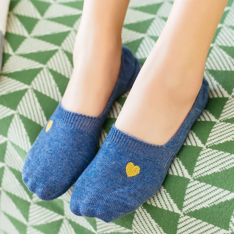 

Embroidered Love Pattern Silicone Non-slip Invisible socks for Girl The Pure Refreshing color Thin Cotton Cute college sock
