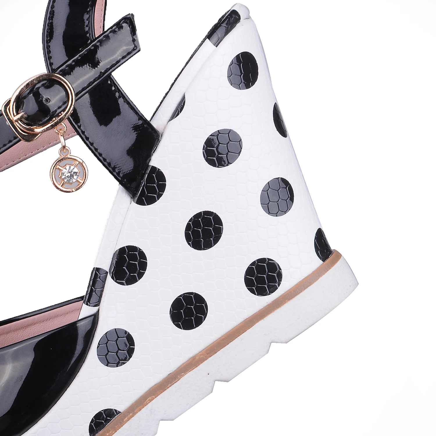 sandals shoes