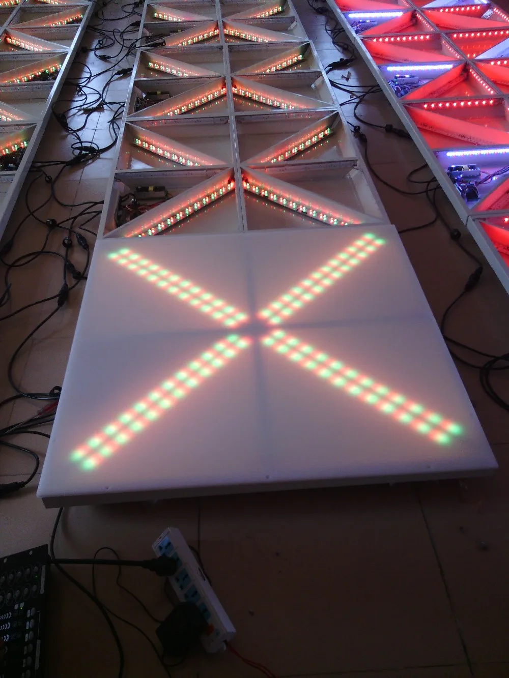 Цветная светодиодная панель TIPTOP RGB для танцев 1 м * алюминиевая рама подвал из АБС