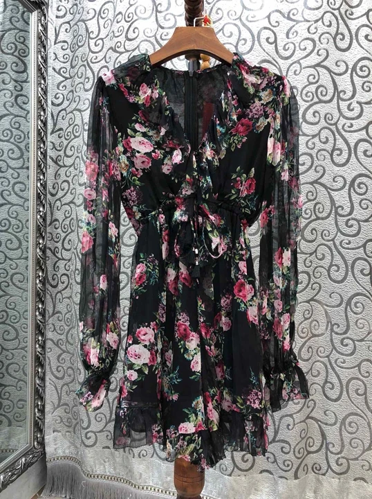

Early Autumn 2019 New Woman V-collar Back Zipper Tie-rope Draw-rope Printed Connected Casual Shorts 715