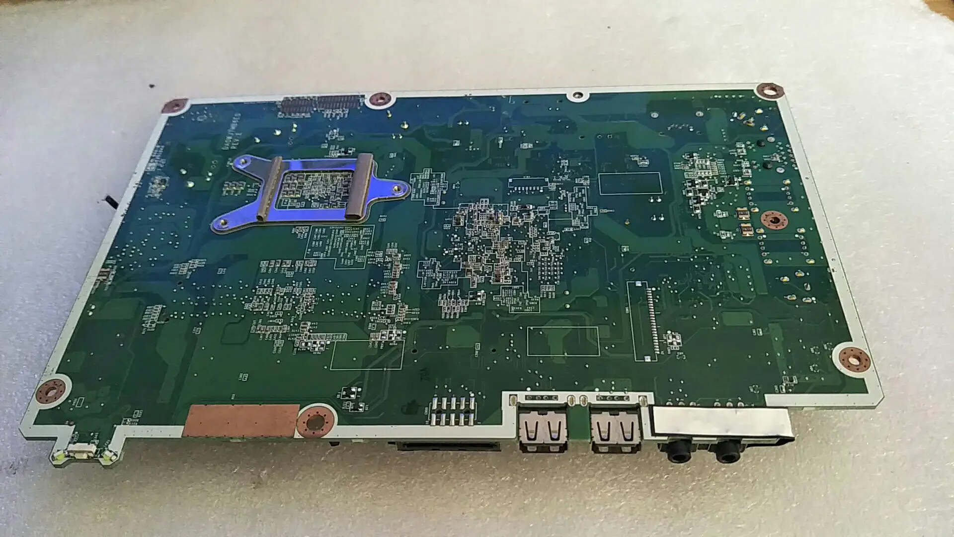 

Free shipping Desktop mainboard for 690433-001 646907-001 DA0WJ7MB6E0 motherboard Fully tested