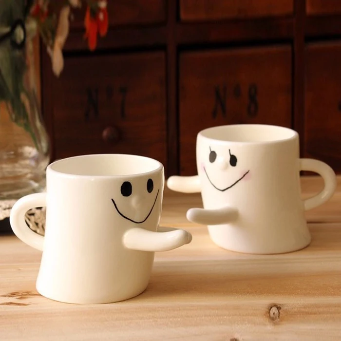 Супер милые кружки, 1 пара интимных чашек для пар, 2 шт., новинка, кружка для влюбленных, набор из 2 чашек для чая, кофе, молока, керамическая чашка с рукояткой, подарок