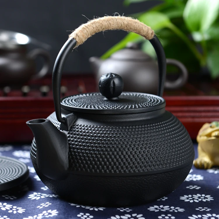 Pot en fonte théière de bouilloire en fonte de style japonais de 800 ml infuseur/passoire amovible théière chauffe-boissons bouilloire en fonte